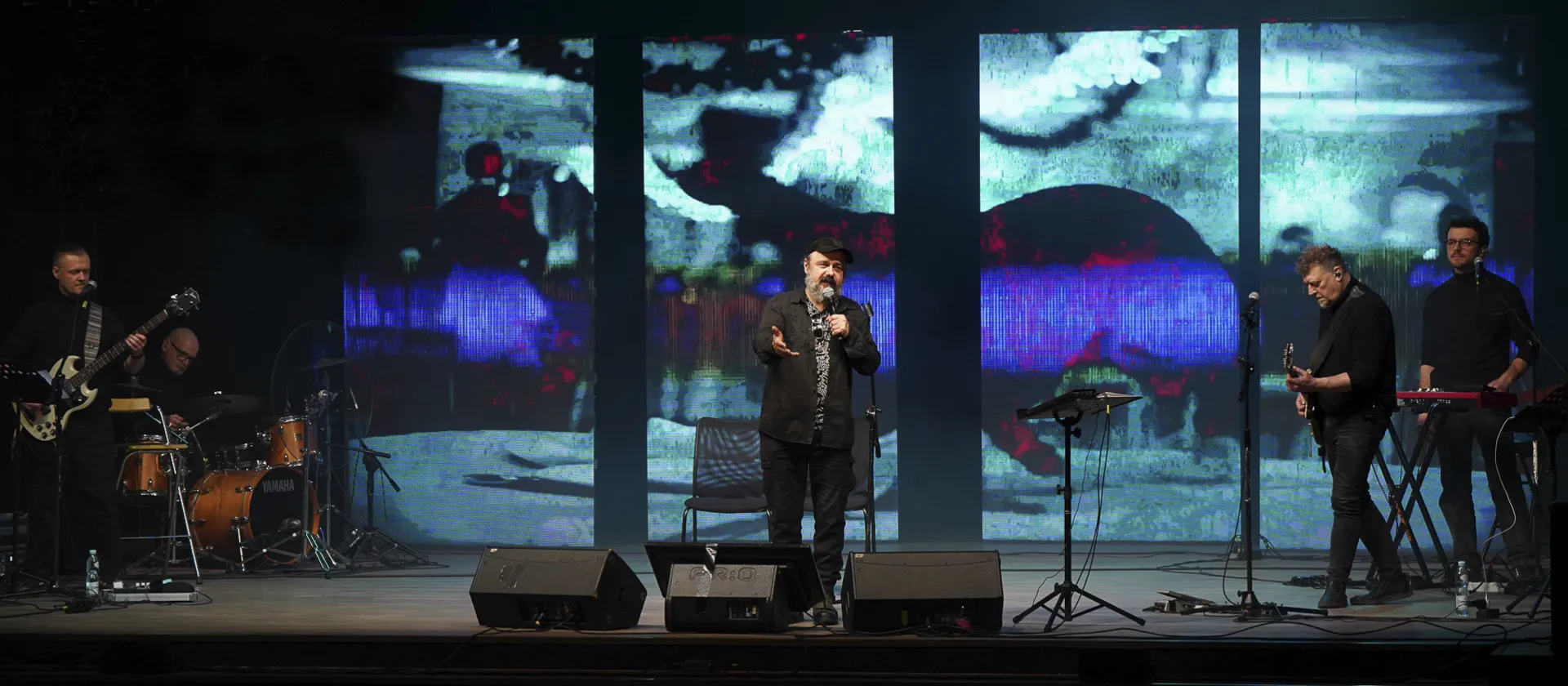 zdjęcie ze spektaklu -  Arkadiusz Jakubik – koncert „Romeo i Julia żyją”