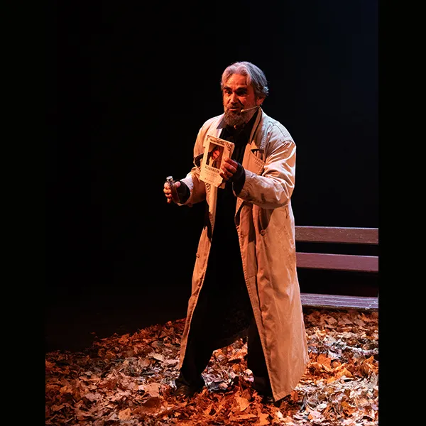 zdjęcie ze spektaklu „Bar pod zdechłym psem”